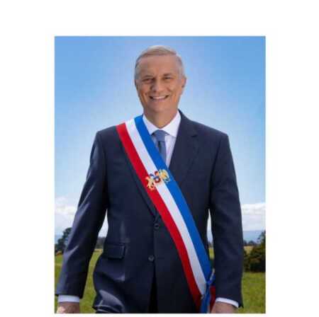 Kast inicia su mandato en Chile en medio de tensiones políticas regionales HDBHO7LXwAAV0 R e1773177511928 - 3