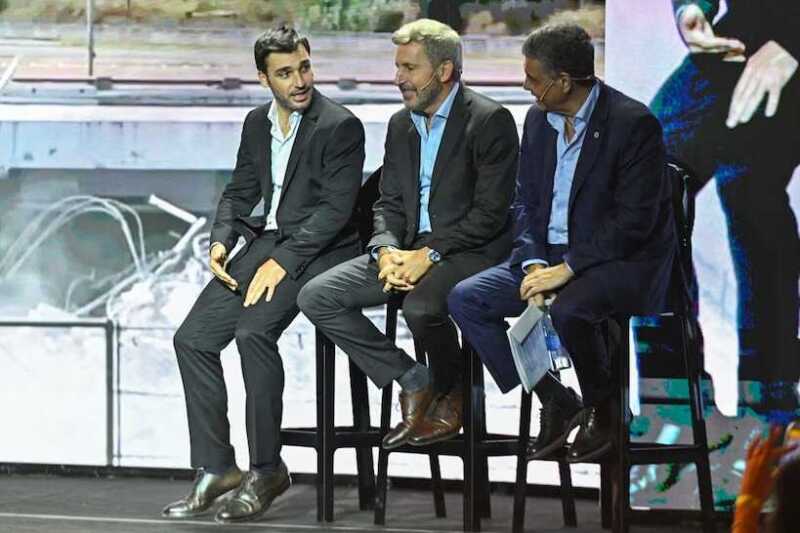 Macri relanza al PRO y apunta al 2027: “No estamos para retroceder” 8 HDz1ueVboAACHw0 - 7