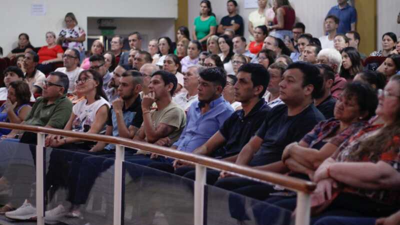 El intendente de Oberá, Pablo Hassan, presentó el balance de gestión 2025 y las proyecciones para este año ante vecinos, comerciantes y empresarios en la Casa de la Historia y la Cultura del Bicentenario.