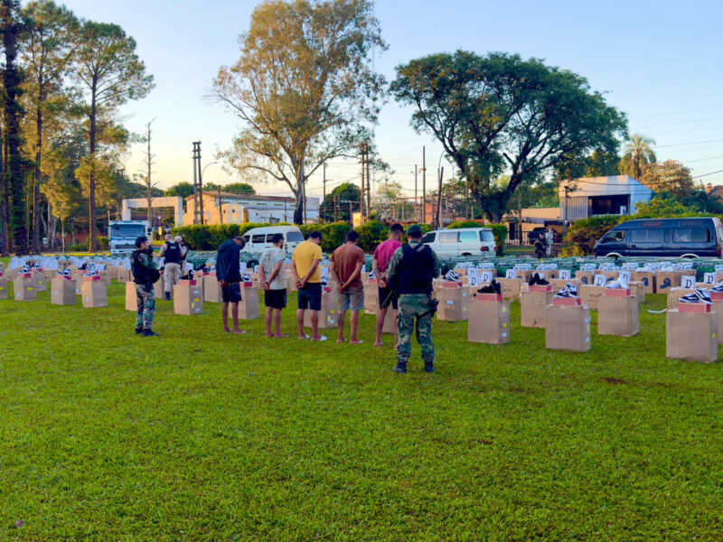 Decomisaron millonario cargamento de mercadería de contrabando en Iguazú 1 Iguazú
