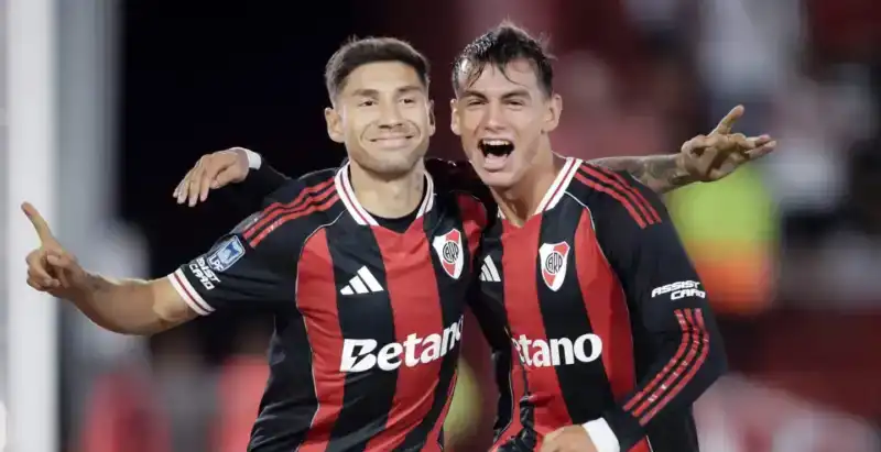 Exequiel Zeballos deja Boca para jugar en Monza y Joaquín Freitas fue vendido por River al Flamengo. Los detalles de ambas transferencias.