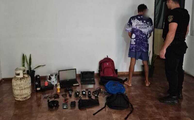 Nueve de Julio: detuvieron a dos hombres cuando intentaban vender objetos robados WhatsApp Image 2026 03 04 at 20.20.23 e1772670679122 - 1