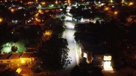 Alem avanza con el recambio de luminarias LED en las calles República Argentina y Alvear alem