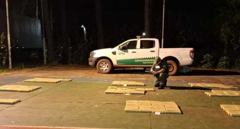 gendarmería secuestró 300kg de marihuana