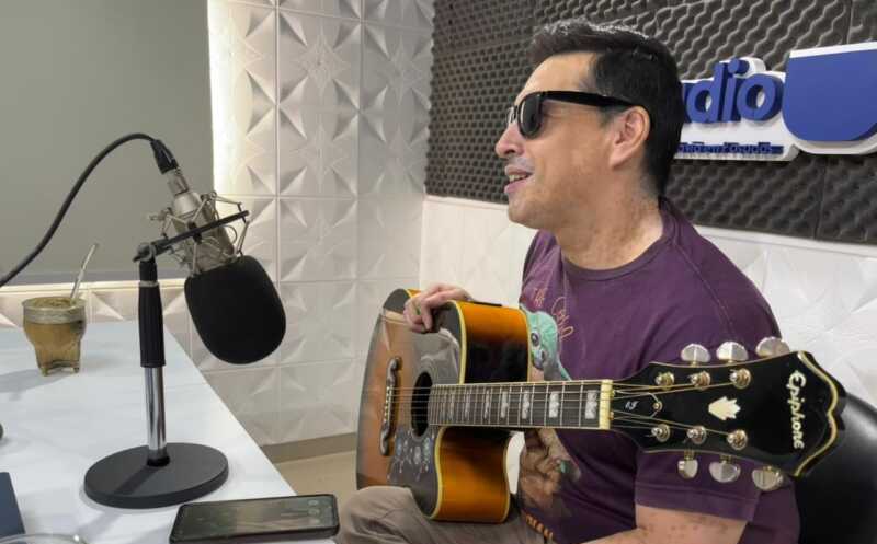 Entre la docencia y la música, Cristian Benítez presentó su nuevo single WhatsApp Image 2026 03 19 at 11.13.16 e1774004531742 - 1