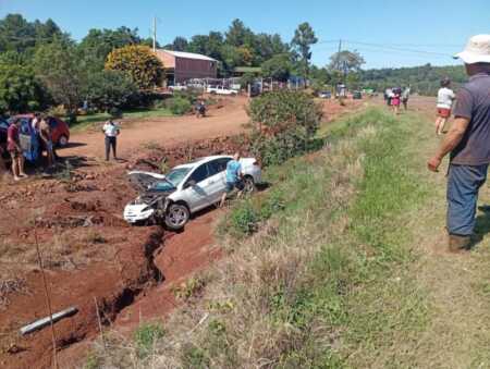 Choque entre un auto y una moto en la Ruta 14 dejó a un joven herido en San Pedro choque en San Pedro
