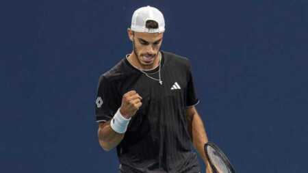 Tenis: Cerúndolo dio el golpe ante Medvedev y avanzó a octavos en Miami Francisco Cerúndolo