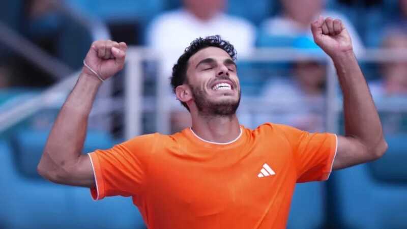 Tenis: Cerúndolo dio el golpe ante Medvedev y avanzó a octavos en Miami 2 WhatsApp Image 2026 03 23 at 16.59.40 - 1