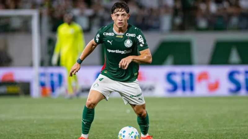 Agustín Giay fue convocado a la Selección Argentina y tendrá su primera oportunidad en la Mayor Agustín Giay a la Selección Argentina