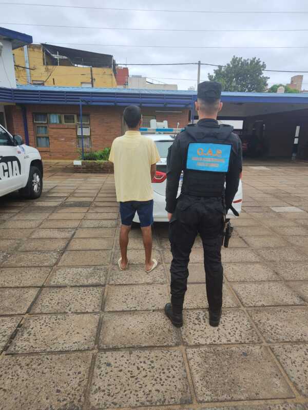 Cuatro detenidos en operativos policiales en Posadas, Garupá y Candelaria 4 WhatsApp Image 2026 03 24 at 19.48.25 1 - 3