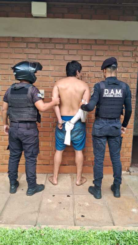 Cuatro detenidos en operativos policiales en Posadas, Garupá y Candelaria 2 WhatsApp Image 2026 03 24 at 19.48.25 - 1