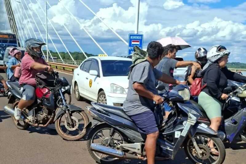 paseros cortan puente Posadas Encarnación