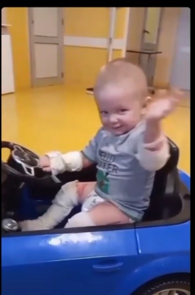 Huguito deja el hospital y comienza una nueva etapa tras el incendio de su vivienda