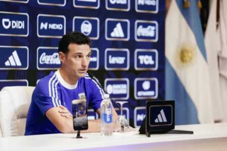 Scaloni, en la previa de los amistosos FIFA: cómo ve a Messi, la lista para el Mundial 2026 y las complicaciones Scaloni Selección Argentina