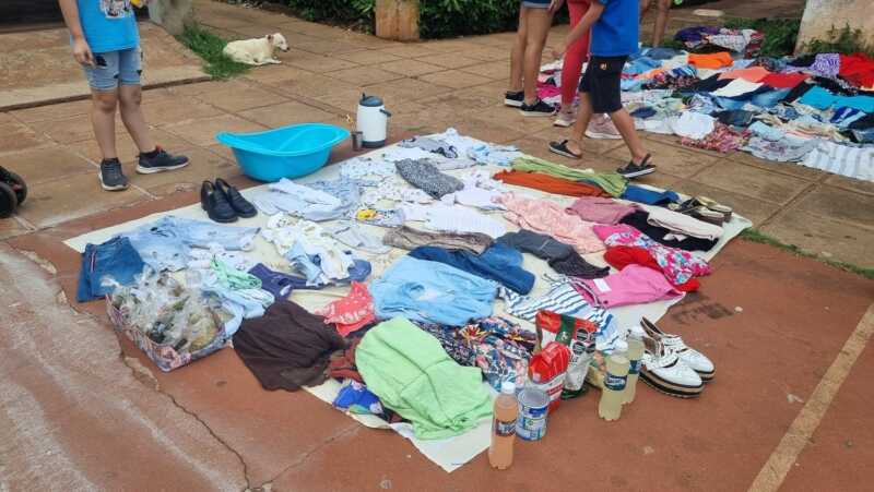 De una charla con mate a un fenómeno barrial: el boom del trueque en Posadas 2 Trueque vecinal crece en Posadas como respuesta a la crisis