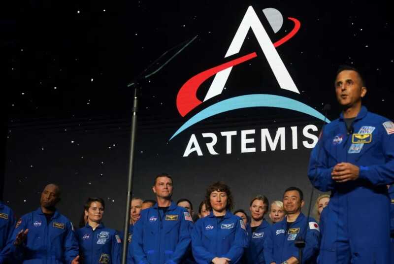Atenea en la Artemis II
