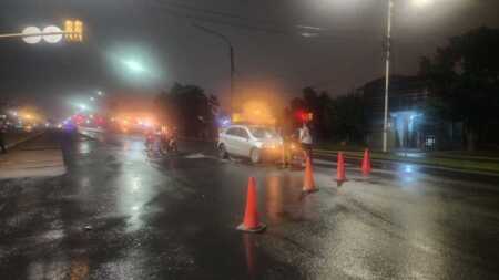 Choque entre un auto y dos motos en avenida Quaranta dejó cuatro heridos en Posadas Posadas choque