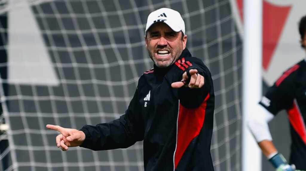 River recibe a Bragantino en el Monumental con la chance de asegurar la clasificación a los octavos de final de la Copa Sudamericana 2026.