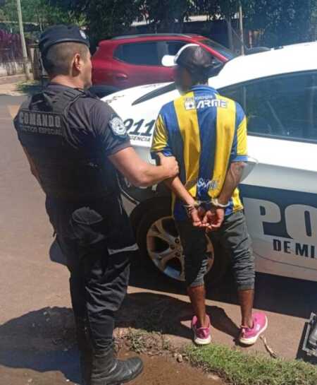 Cinco detenidos y elementos robados recuperados tras operativos policiales en Posadas detenidos
