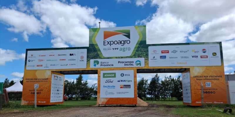 Expoagro 2026: comienza la megamuestra del campo con fuerte expectativa por la eliminación de las retenciones 3 La megamuestra del campo argentino comenzó en San Nicolás con récord de empresas participantes y reclamos al gobierno de Javier Milei por los Derechos de Exportación.