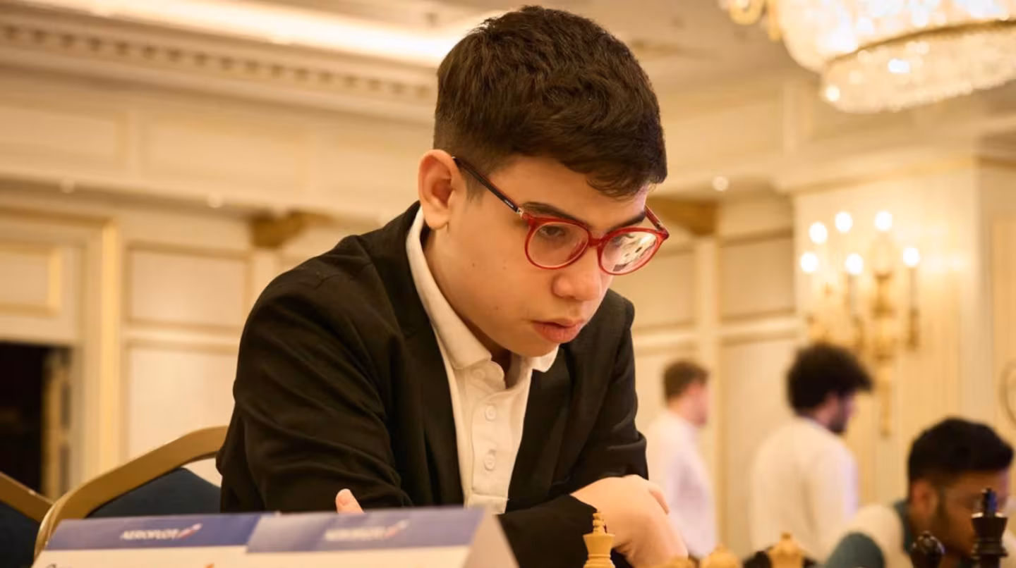 Faustino Oro luchó hasta el final pero no logró el título de Gran Maestro en Moscú 2 Faustino Oro perdió en la última ronda del Abierto Aeroflot de Moscú ante Alekséi Grebnev y no logró la tercera norma para convertirse en el Gran Maestro más joven de la historia.