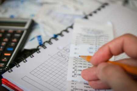Crece la morosidad empresarial en Argentina: 1 de cada 8 firmas ya tiene atrasos en sus créditos La formalización permite a creadores de contenido planificar su crecimiento económico y justificar sus ingresos.