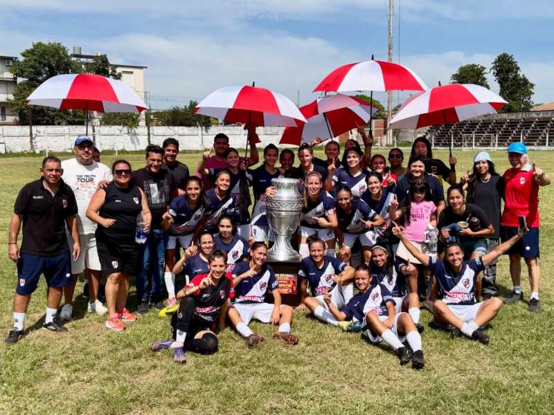 Guaraní Antonio Franco se coronó campeón de la Copa Nacional de fútbol femenino Guaraní