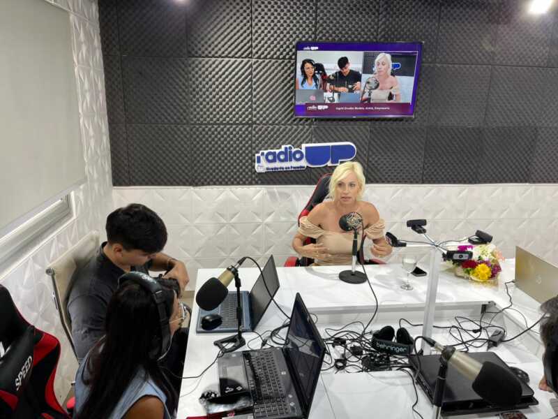 Ingrid Grudke en Radio Up: “Siempre hay alguien que quiere verme más en televisión” 6 ingrid grudke en radio up - 5