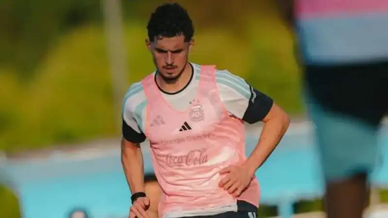 Golpe durísimo: Panichelli sufrió una grave lesión y se pierde el Mundial 5 Joaquín Panichelli sufrió la rotura de ligamentos en la rodilla y quedó descartado para el Mundial 2026. Duro golpe para la Selección argentina.