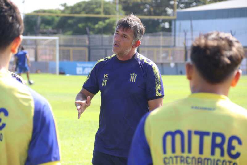 Mitre debuta en Tucumán y pone primera en el Federal A 3 Bartolomé Mitre debutará este domingo ante Tucumán Central en el inicio del Federal A. El Auriazul será el único representante misionero en la categoría.