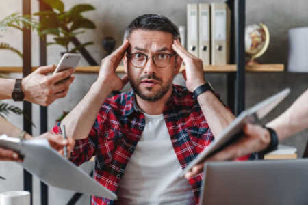 Multitasking: advierten que alternar tareas reduce la eficiencia y aumenta el cansancio multitasking que es 3 - 3