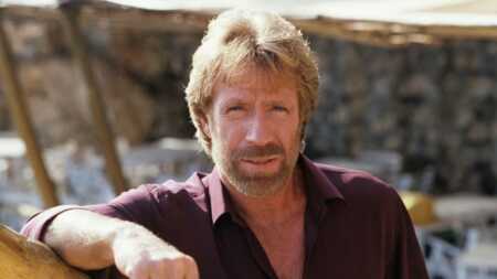 Murió Chuck Norris a los 86 años: el adiós a un ícono del cine de acción y la cultura popular Chuck Norris en 1985. Frederic Meylan/Sygma/Getty Images.