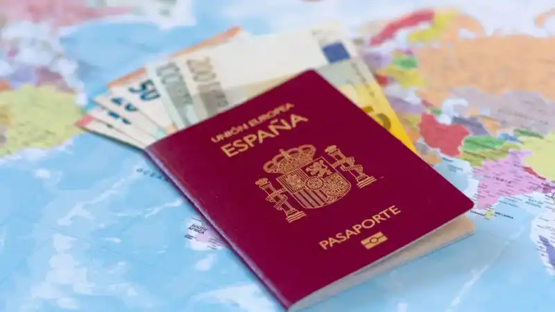 La organización y la alta demanda marcaron una nueva edición del operativo consular en Posadas.