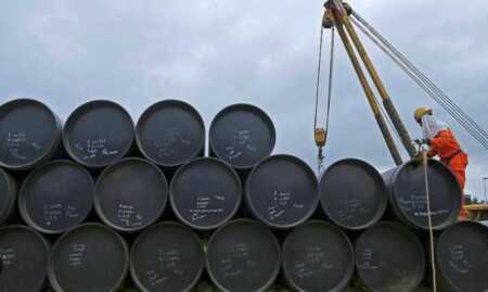 El precio del petróleo supera los US$110 en medio de la escalada entre Donald Trump y Irán, generando incertidumbre global.