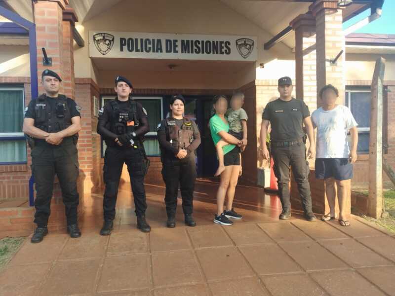 Encontraron sano y salvo al niño de 4 años que había desaparecido en Posadas policia nino hallado posadas 1 - 1