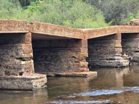 Productores del Alto Paraná construyen un puente clave entre Colonia Victoria y Eldorado ante la falta de respuesta estatal puente gruber
