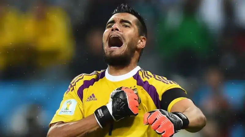 Sergio “Chiquito” Romero anunció su retiro del fútbol y comenzará su carrera como entrenador 4 Sergio “Chiquito” Romero anunció su retiro del fútbol a los 39 años. El histórico arquero de la Selección argentina iniciará su carrera como director técnico.