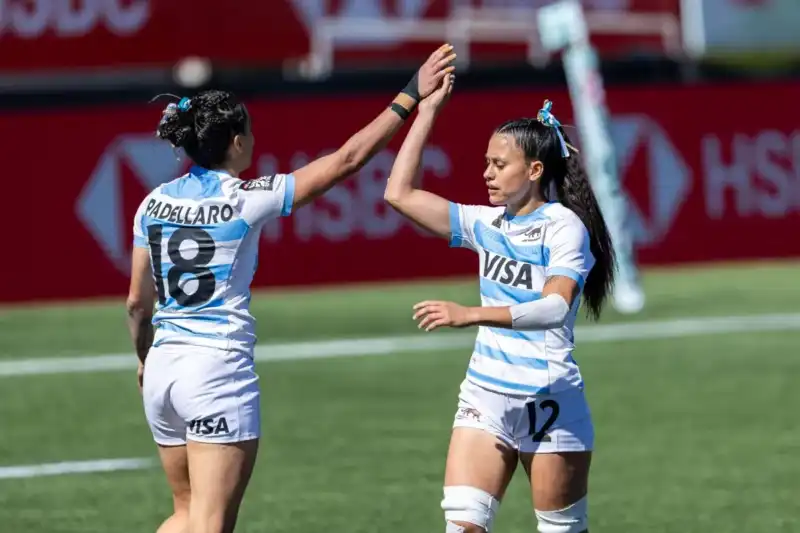 Las Yaguaretés se consagraron campeonas en Montevideo y quedaron a un paso del ascenso al Circuito Mundial de rugby seven.