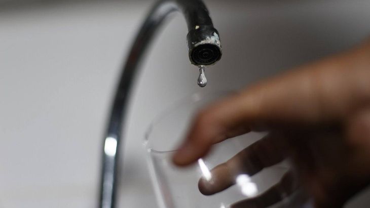 Crisis del agua en Eldorado: relevamiento confirma cortes semanales en 83 barrios agua