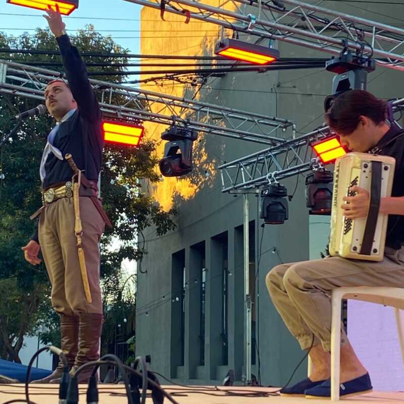 De Misiones al país: Carlos Cervera llevó su música a Baradero 6 656283124 17919276744281081 4155311919540027574 n - 5