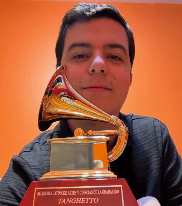 Tanghetto y un obereño en la cima: Joaquín Benítez Kitegroski tras el Latin Grammy 3 659251705 18574042159009935 8040915002340677860 n e1775506439168 - 2