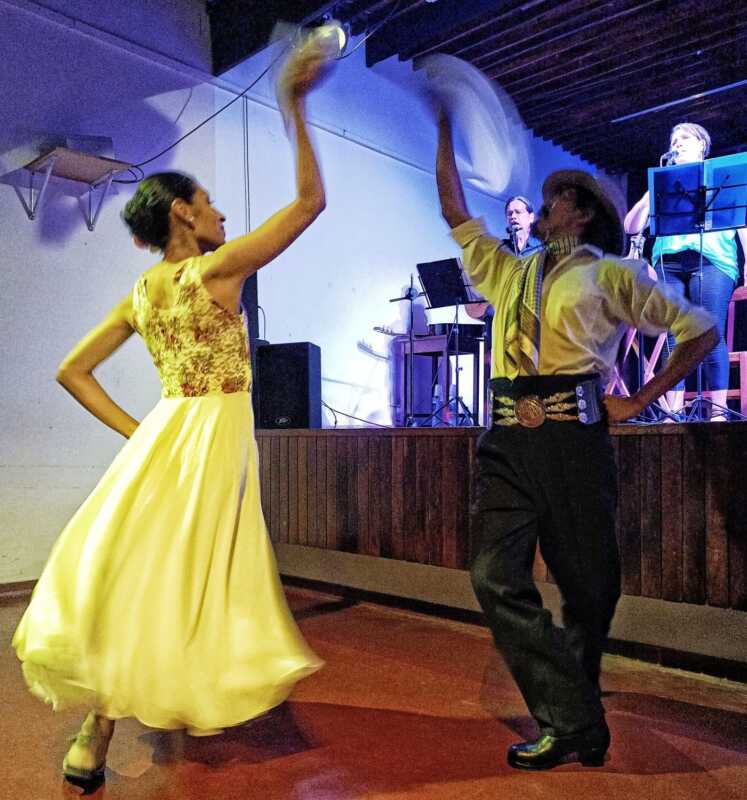 Agenda cultural en Posadas: actividades del 24 al 26 de abril 10 678770968 35130836159864316 941402280189146527 n - 9