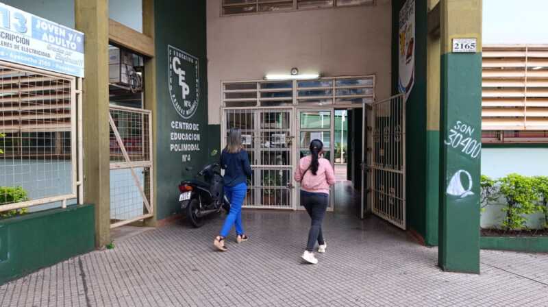 Sigue la preocupación de los padres tras amenazas de tiroteos en colegios de Posadas: “Sentimos que minimizaron el tema” 5 CEP 4 2 - 4