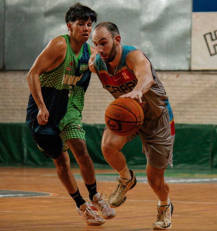 Bartolomé Mitre, Tokio y CAPRI lograron meterse entre los seis mejores de la Conferencia NEA y clasificaron directamente a los playoffs de la Liga Federal de Básquet.