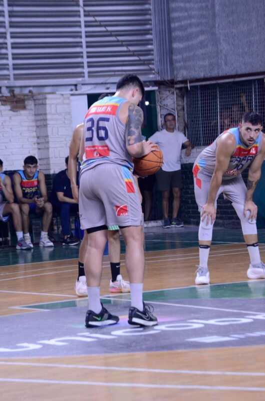 CAPRI fue superado de principio a fin y cayó con Hindú 5 CAPRI perdió 68-52 ante Hindú en Resistencia por la Liga Federal. El equipo posadeño tuvo una floja actuación y buscará recuperarse ante Don Bosco.