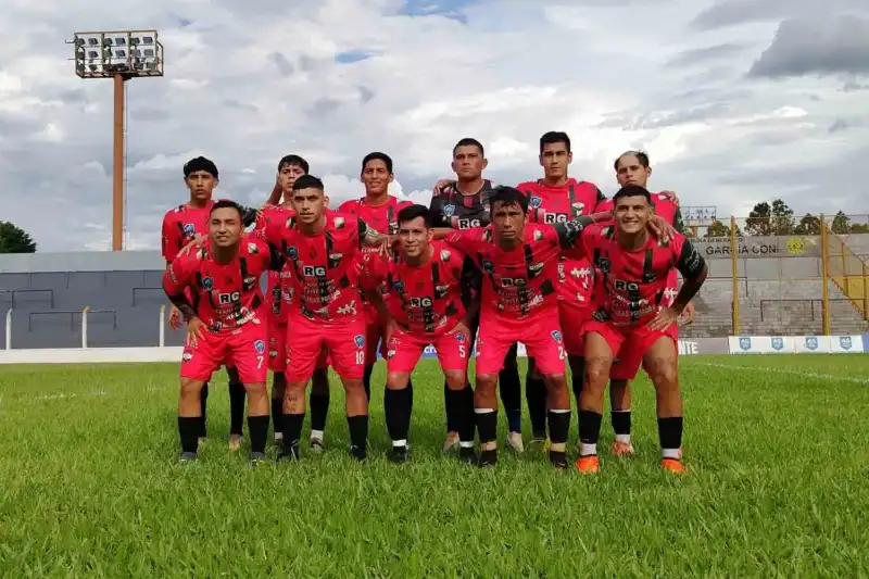 La Súper Liga Posadeña define su fase regular. La Canterita, La Picada y Crucero ya están en semifinales, mientras Brown y Garupá FC pelean por el último cupo.