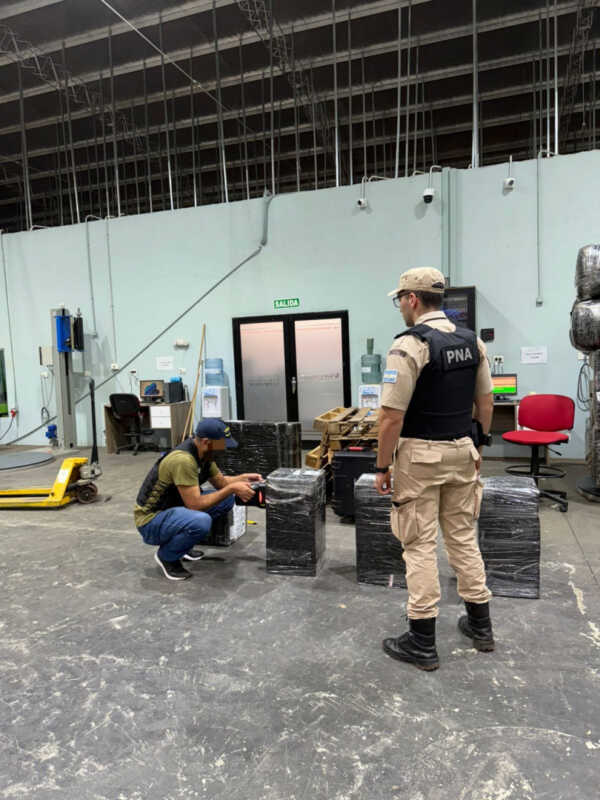 Iguazú: incautaron mercadería de contrabando ilegal y sustancias con THC 1 Iguazú