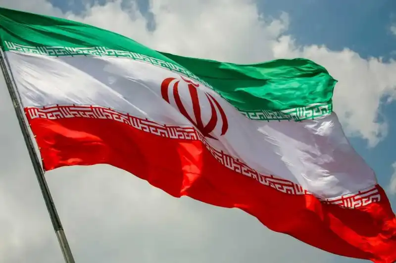 Irán