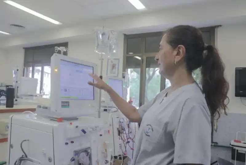Hospital Madariaga: récord de 1.200 cirugías mensuales, más de 40 mil consultas y liderazgo en trasplantes en el NEA El Hospital Escuela de Agudos Dr. Ramón Madariaga alcanzó un récord histórico de cirugías mensuales y se consolida como referencia en alta complejidad en el NEA.