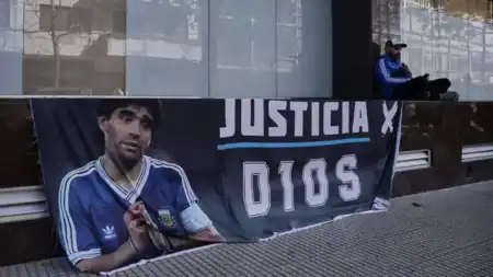 Juicio por la muerte de Maradona: tras el primer día, las partes destacaron la “autoridad” de los jueces Maradona